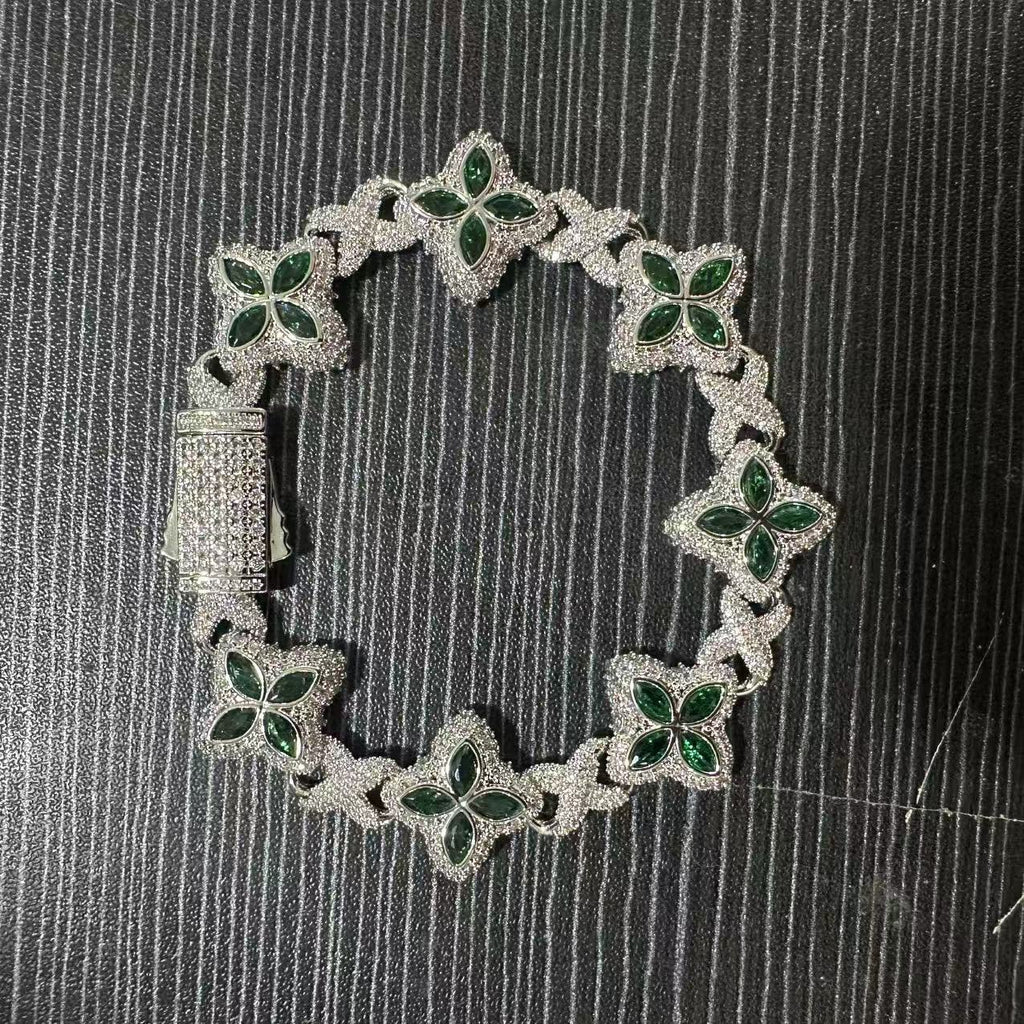 Hip-hop zircon colored infinite four-leaf clover necklace